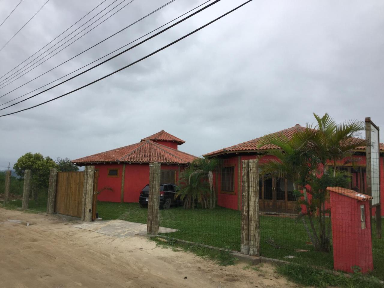 Suzana Lodge *